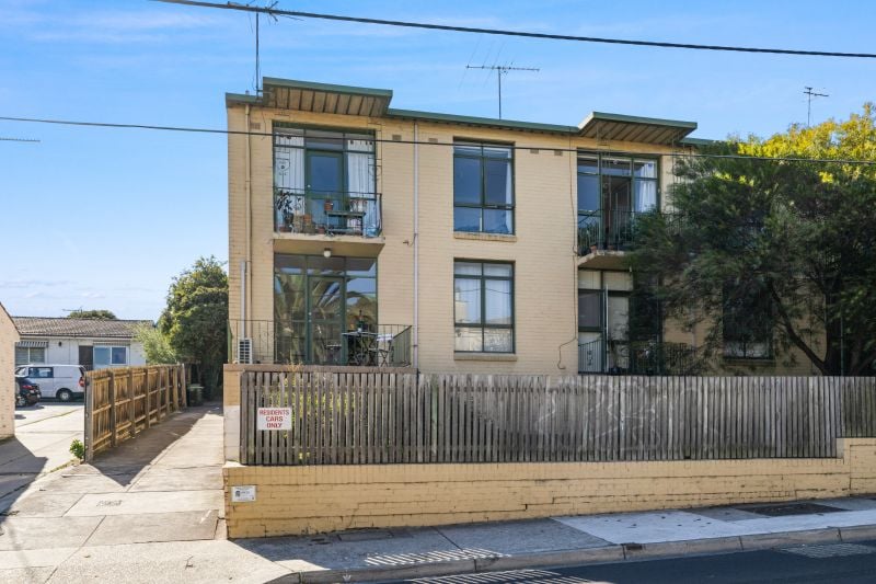 3/137 Clarke Street, Northcote