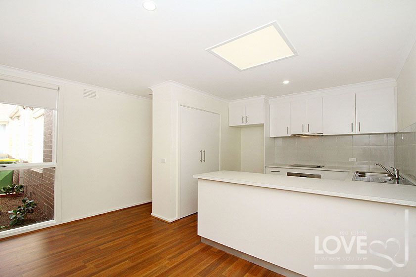 Spacious Renovated Unit Offering Great Natural Light!