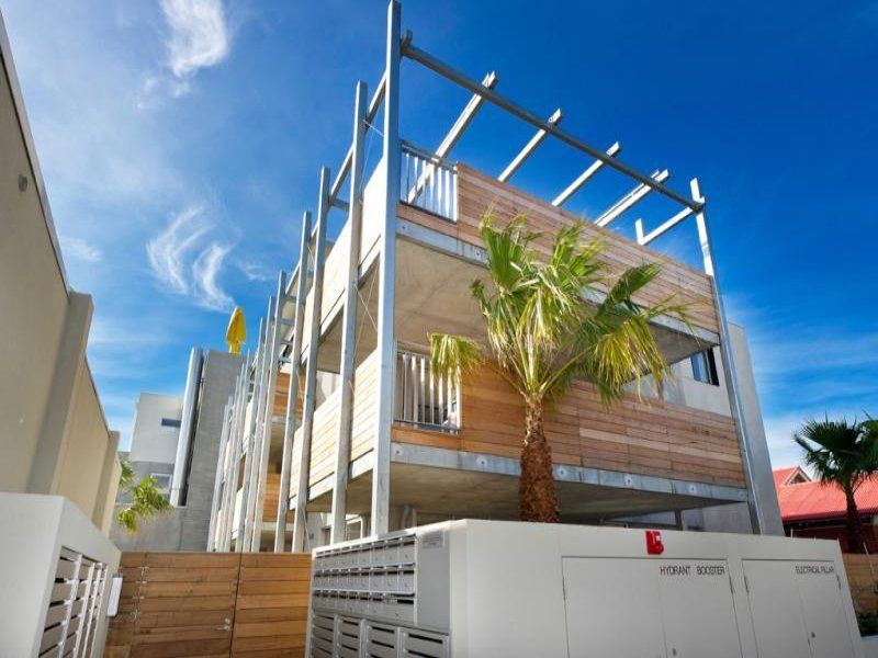 105/35 Ormond Road, Elwood - Thumbnail 2