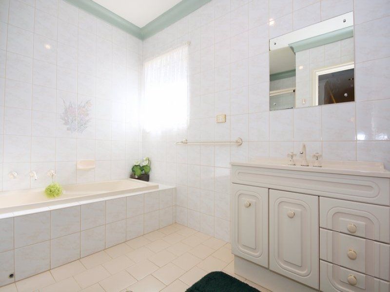 Real Estate For Sale 32 Petworth Parade Greenwith , SA