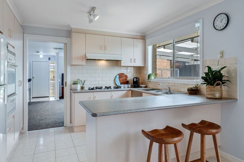 43 Grand Parade, Epping