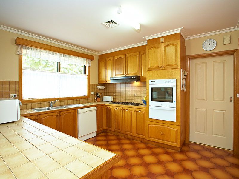 17 Emery Court, Altona - Thumbnail 3