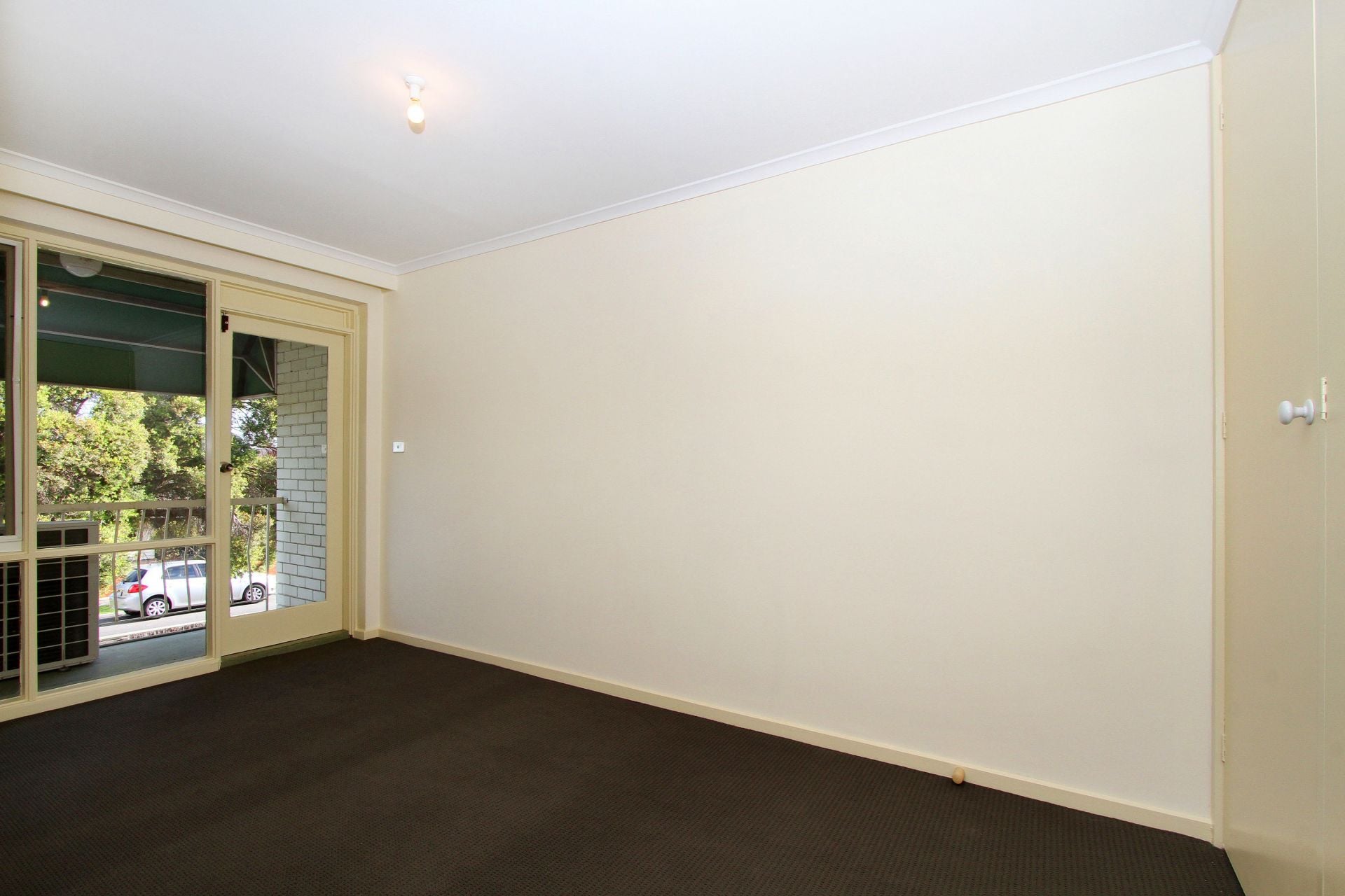Spacious Apartment in Envious Position!