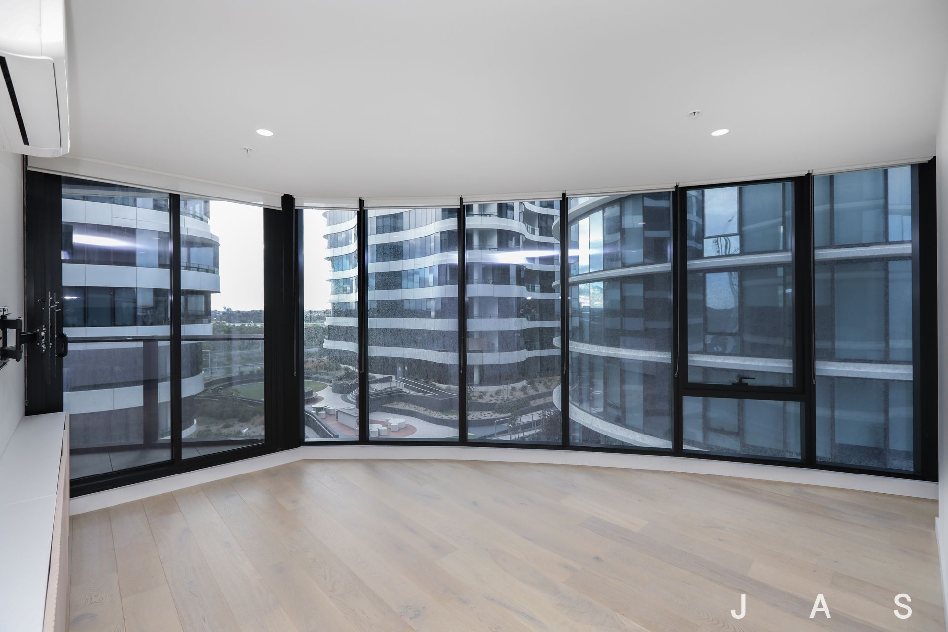 605/2 Hallenstein Street Footscray VIC, Footscray - Thumbnail 3