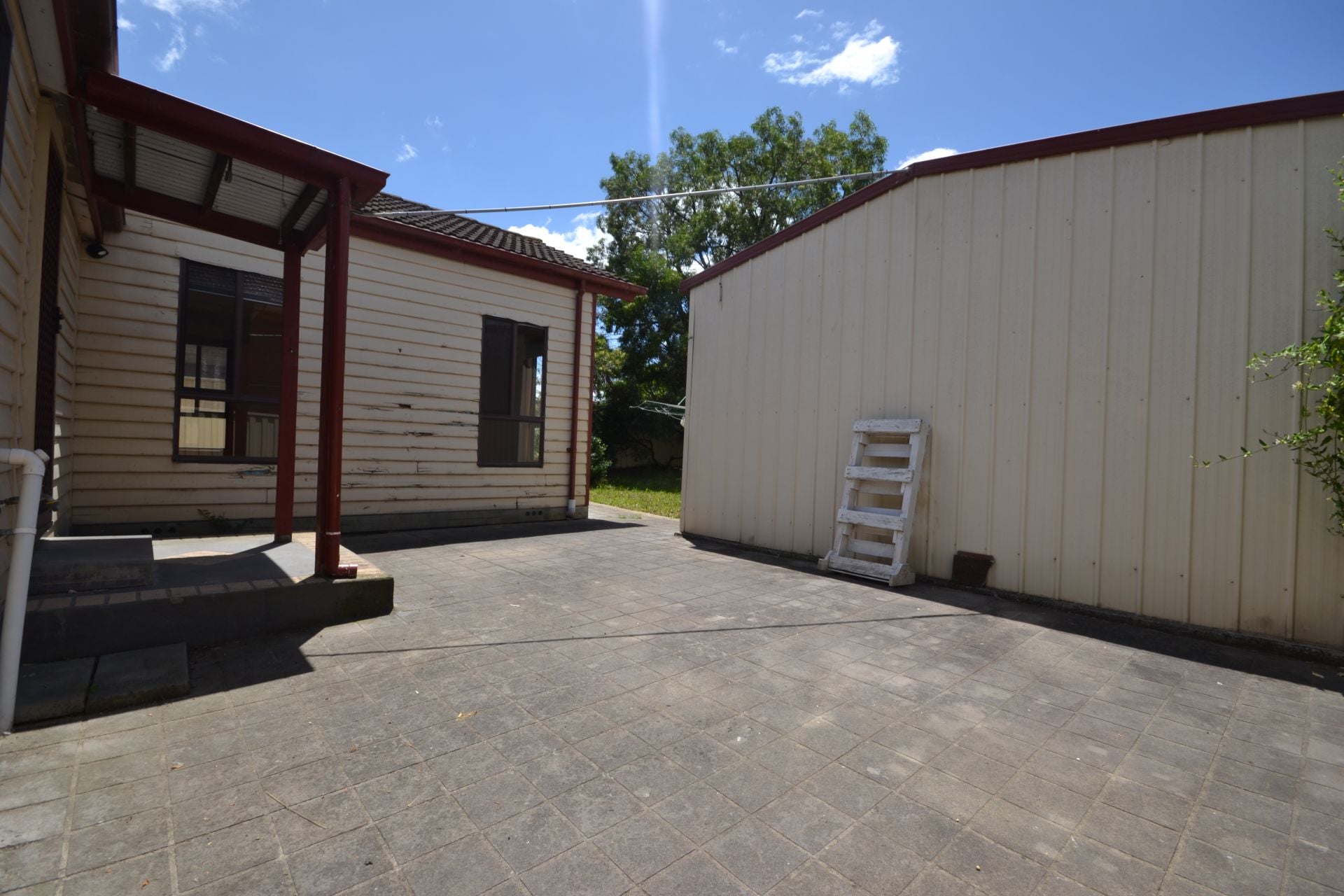 LARGE PLACE TO CALL HOME WITH AN ABUNDANCE OF SPACE!