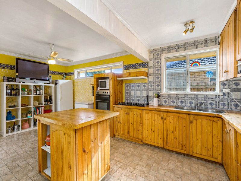 11 Cowra Street, Altona - Thumbnail 8