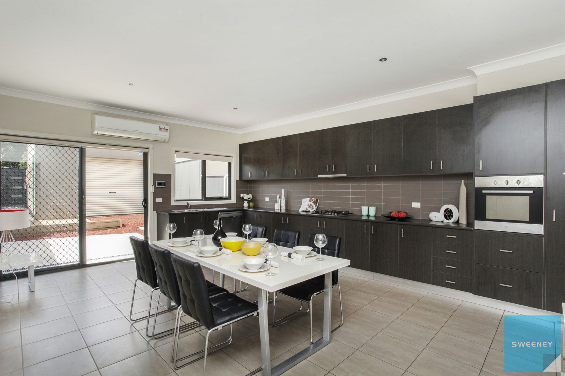 81 The Esplanade, Caroline Springs - Thumbnail 4