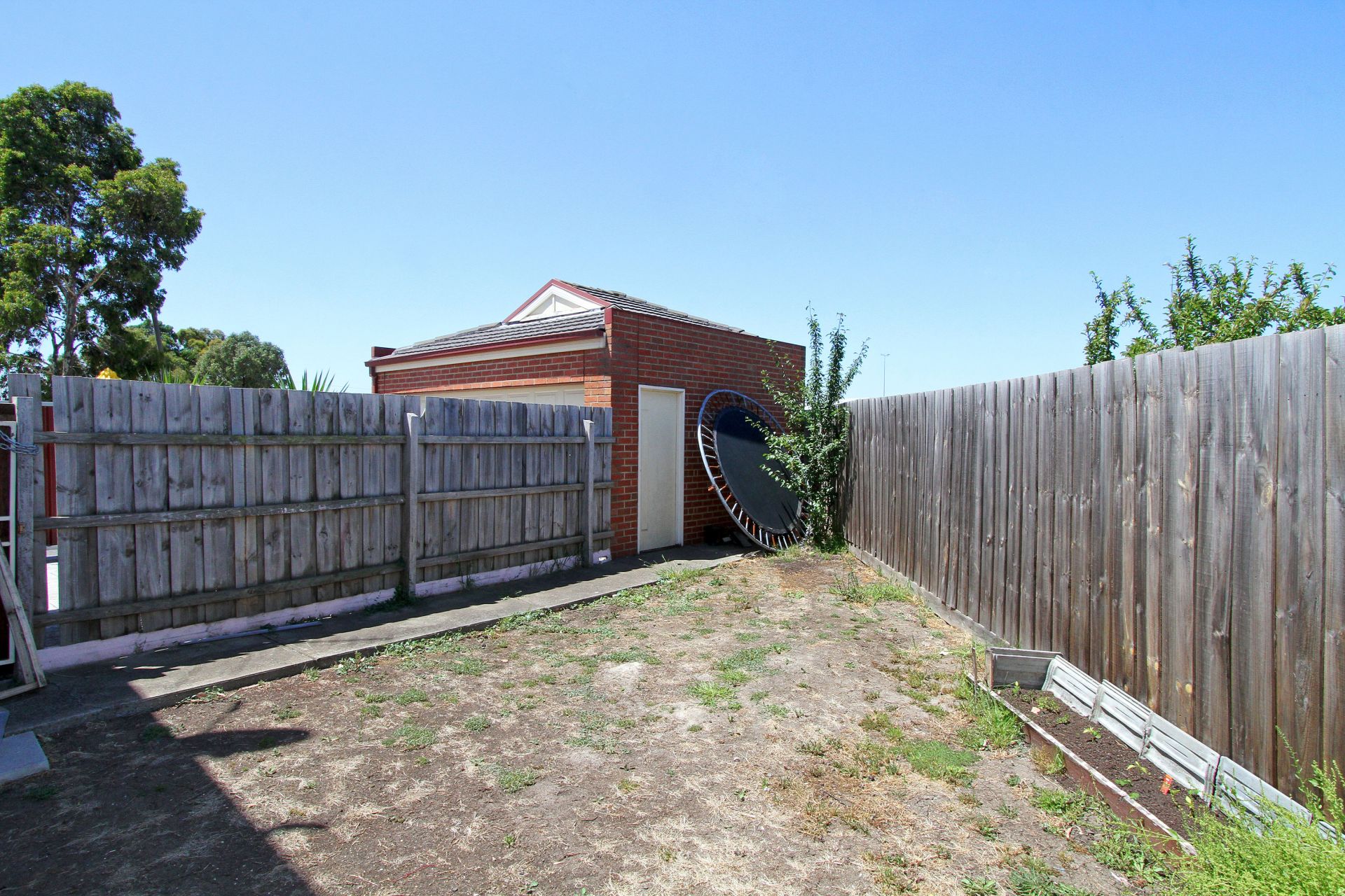 LEASE THIS BEAUTY !!!