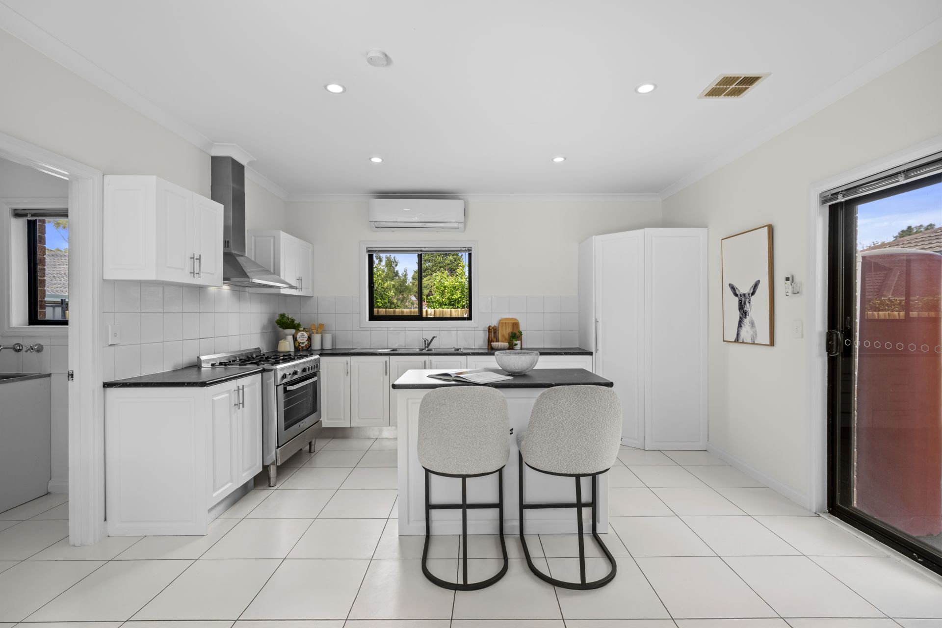 A Stylish Abode In A Central Location