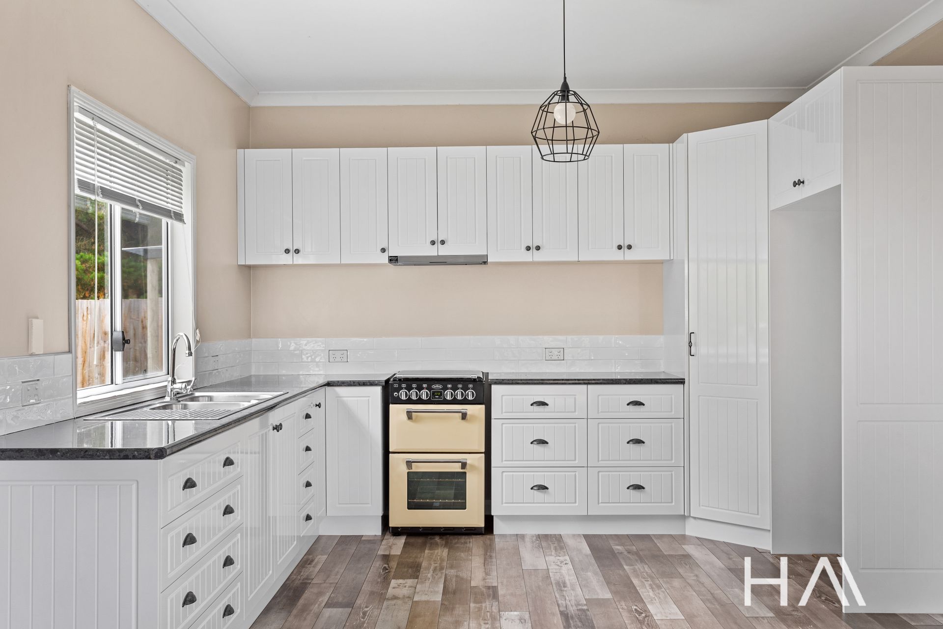 11 Post Office Road, Hillwood Harrison Agents