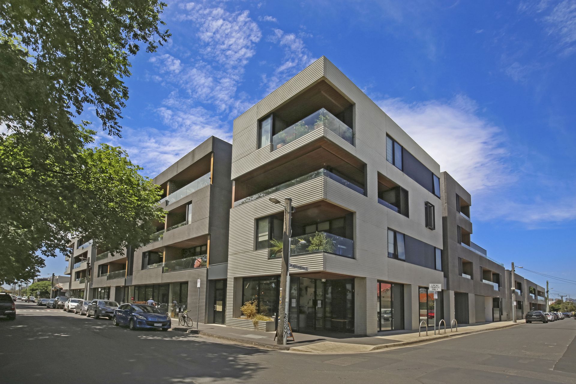 Spacious and Modern Two Bedroom Apartment in Perfect Location! Pet Friendly!
