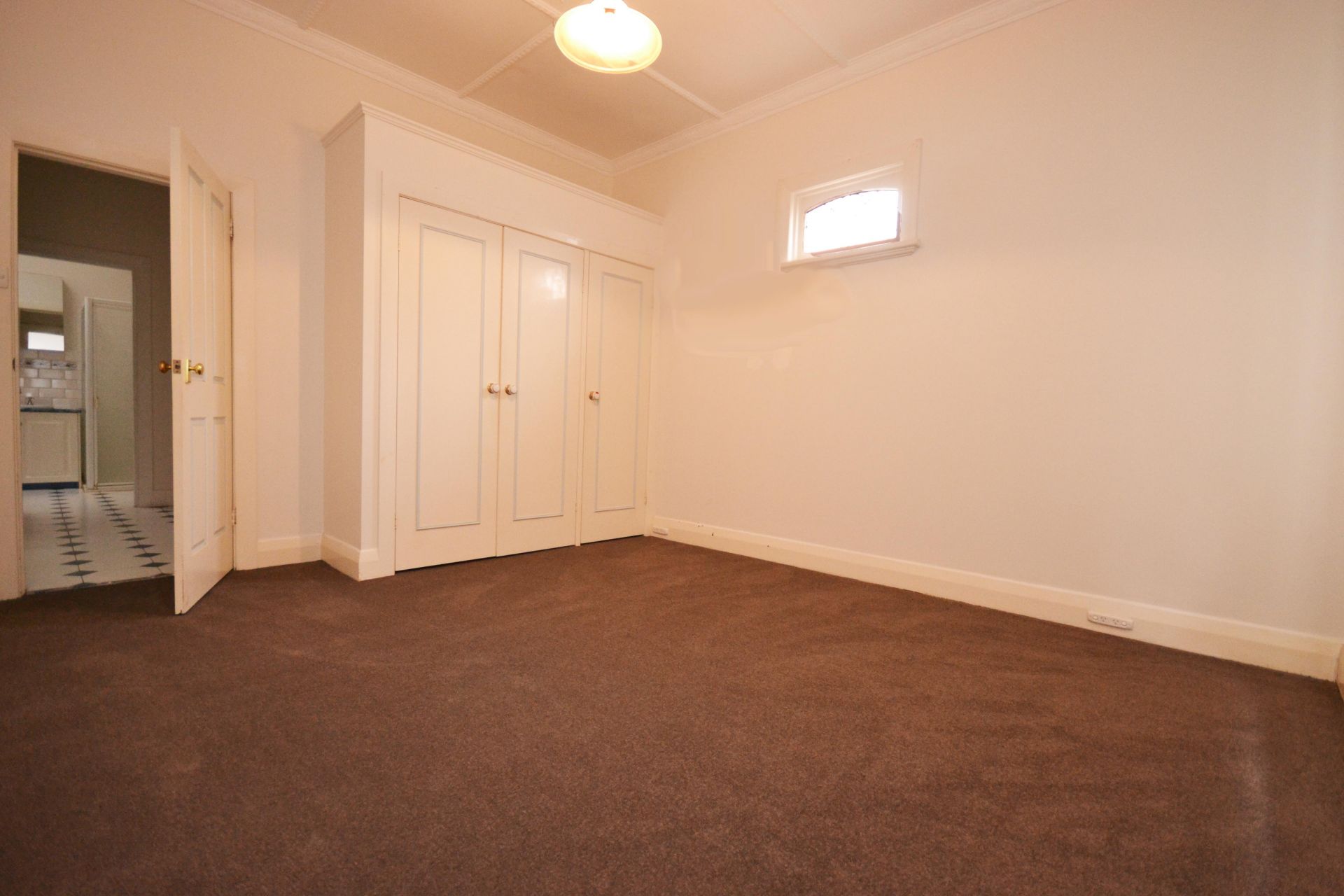 LARGE FAMILY HOME!
