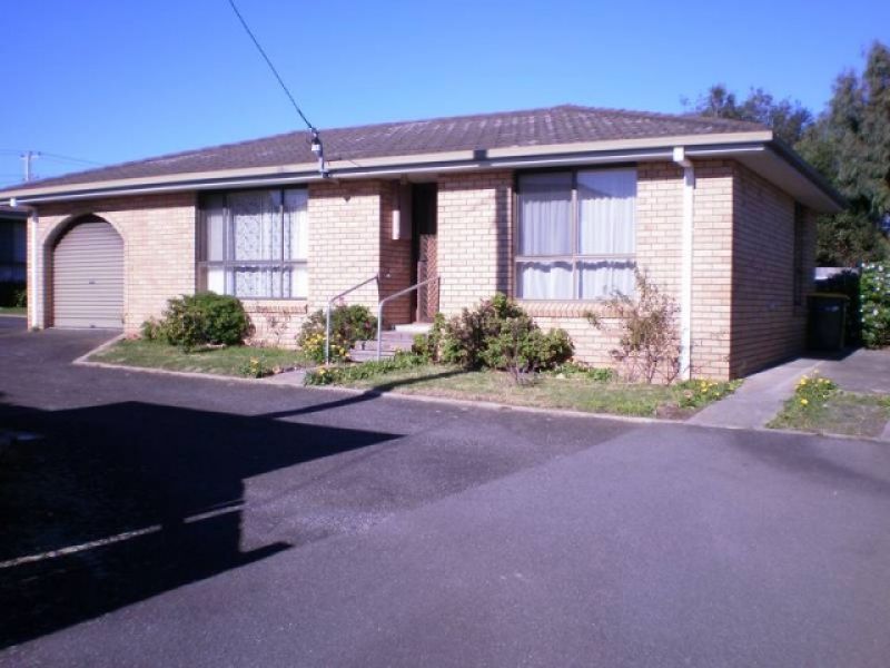 1/207 Best Street, Devonport