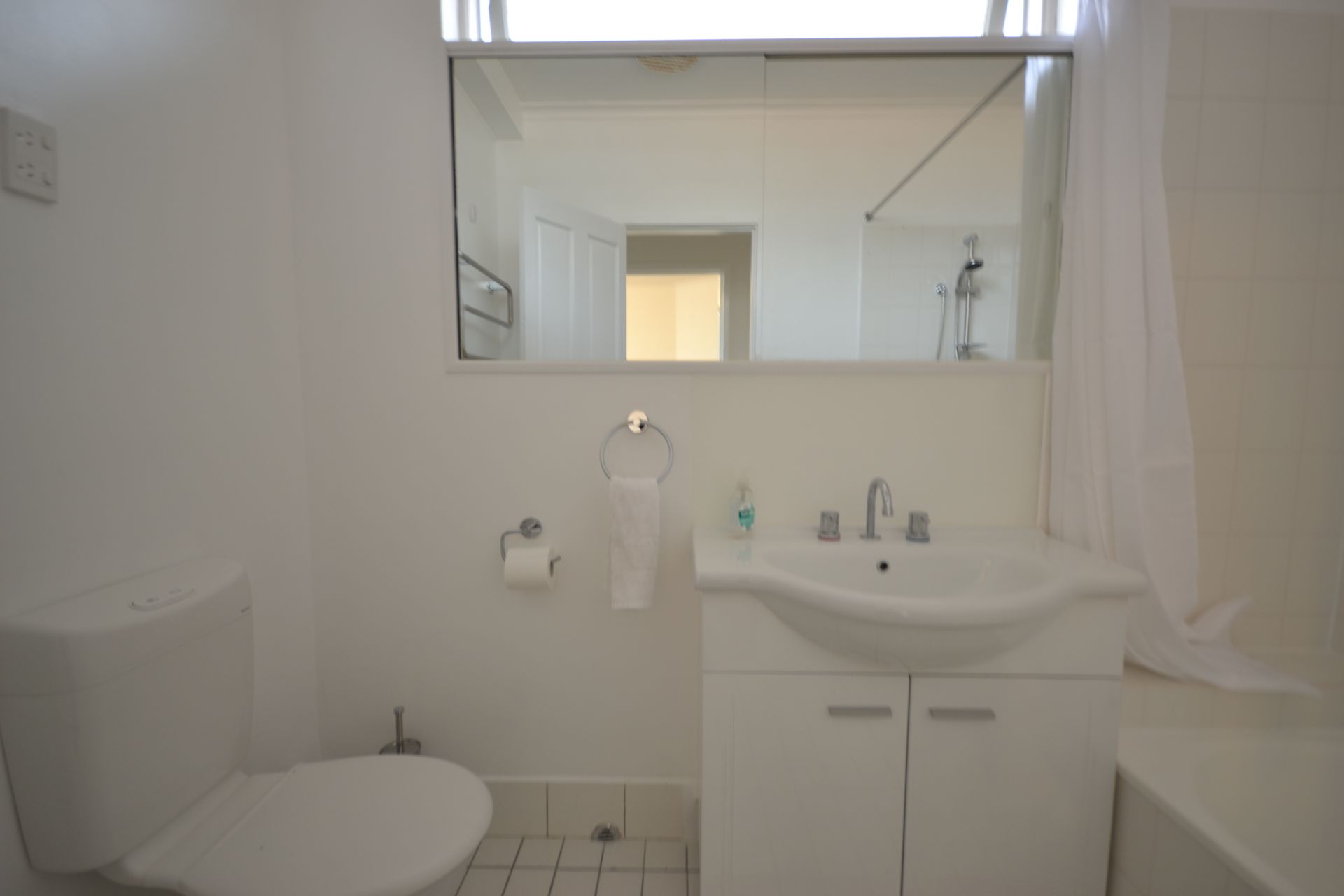 RENOVATED - WALKING DISTANCE TO ZONE 1 TRAIN AND TRAM