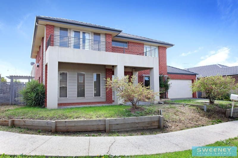 12 Gairdners Pass, Caroline Springs - Thumbnail 2