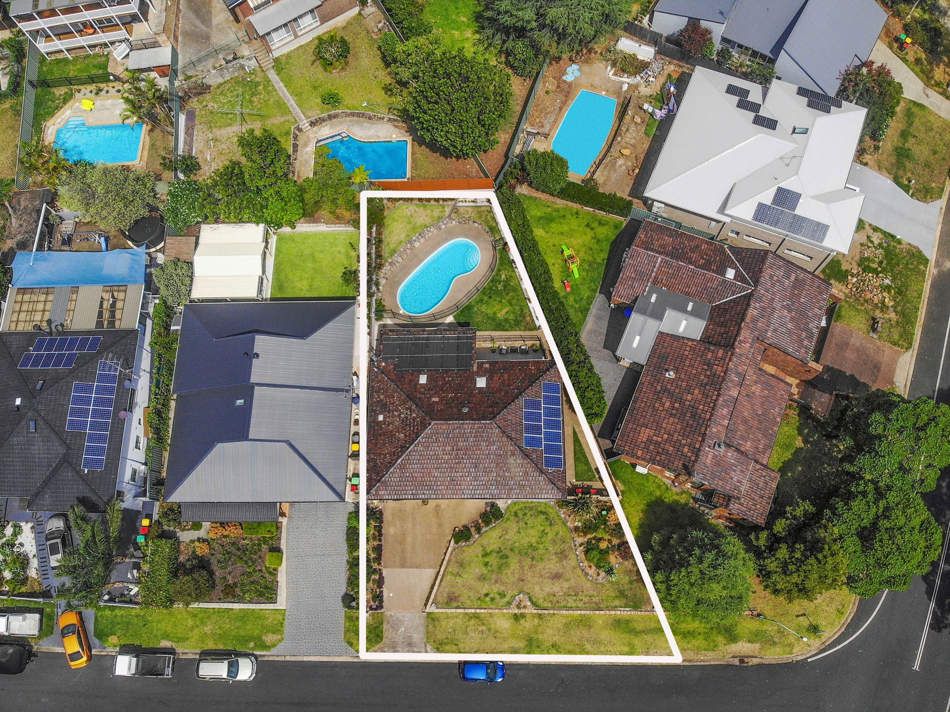 Real Estate For Sale 2 Jolliffe Street Balgownie , NSW