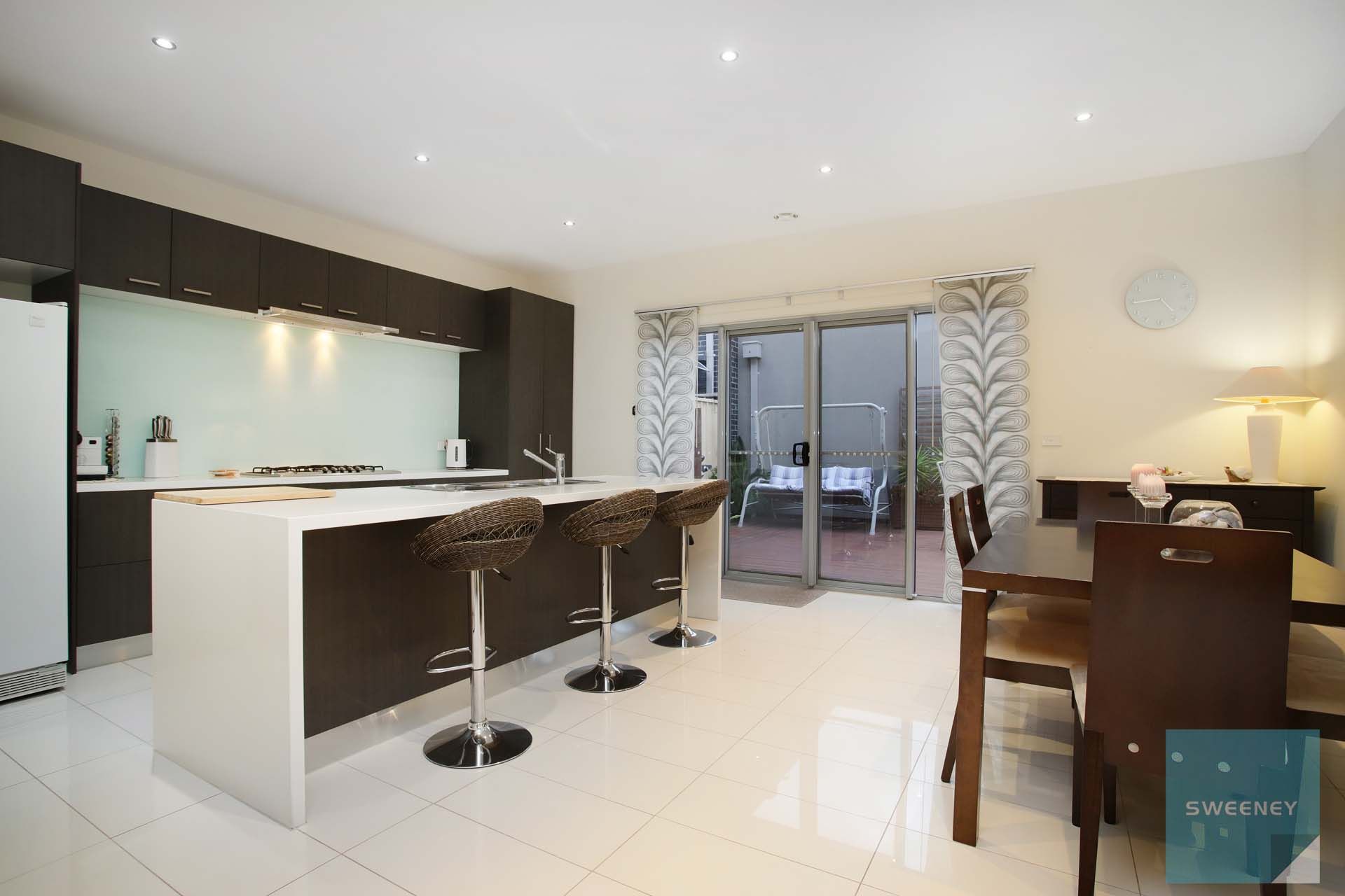 42 Warner Way, Caroline Springs - Thumbnail 8