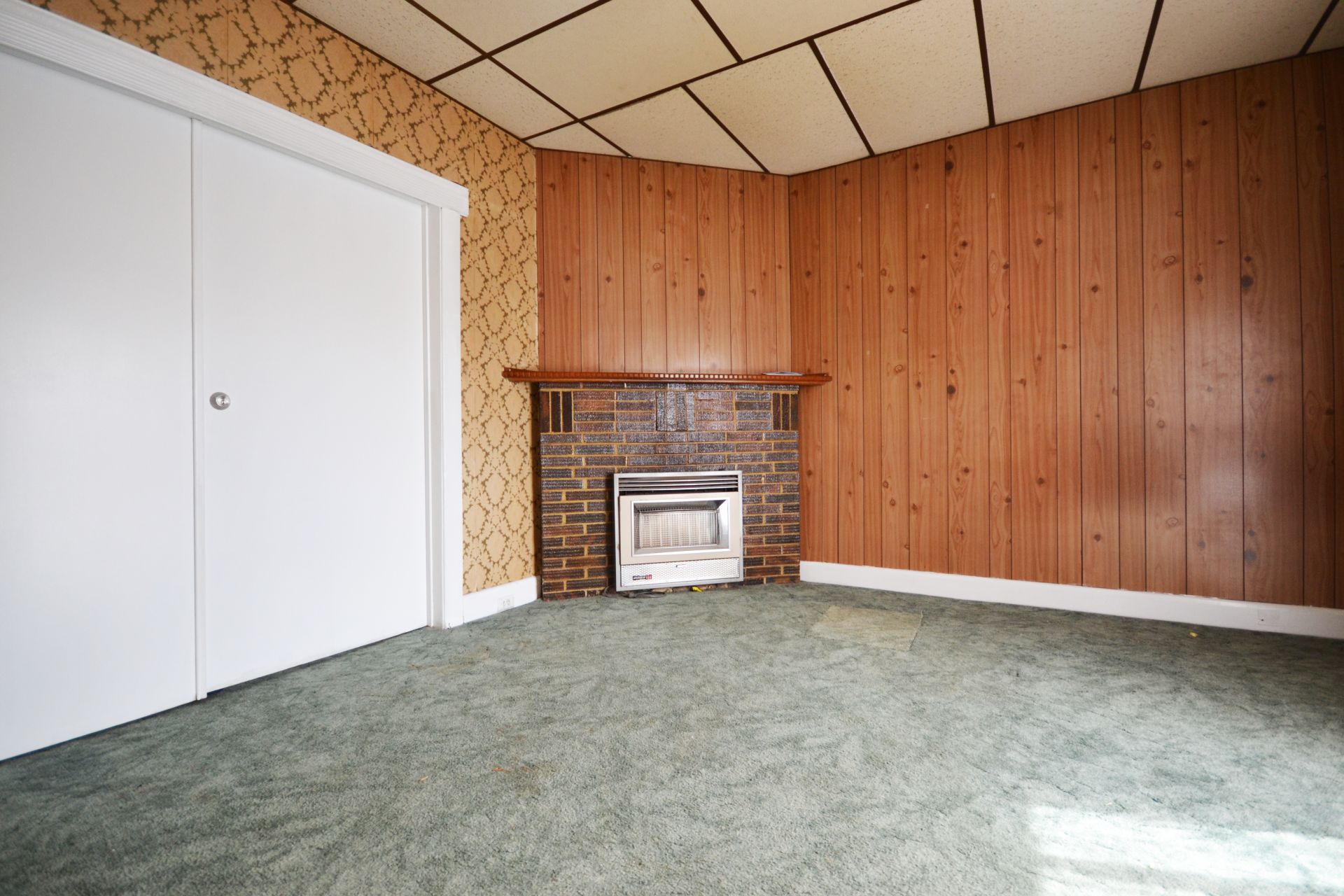 SPACIOUS FAMILY HOME IN A GREAT LOCATION!