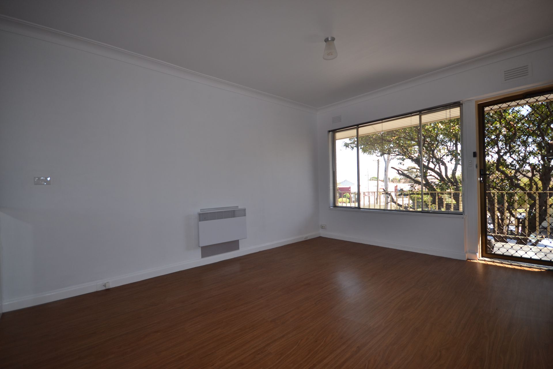 Renovated, Convenient and ready for you to move into now!