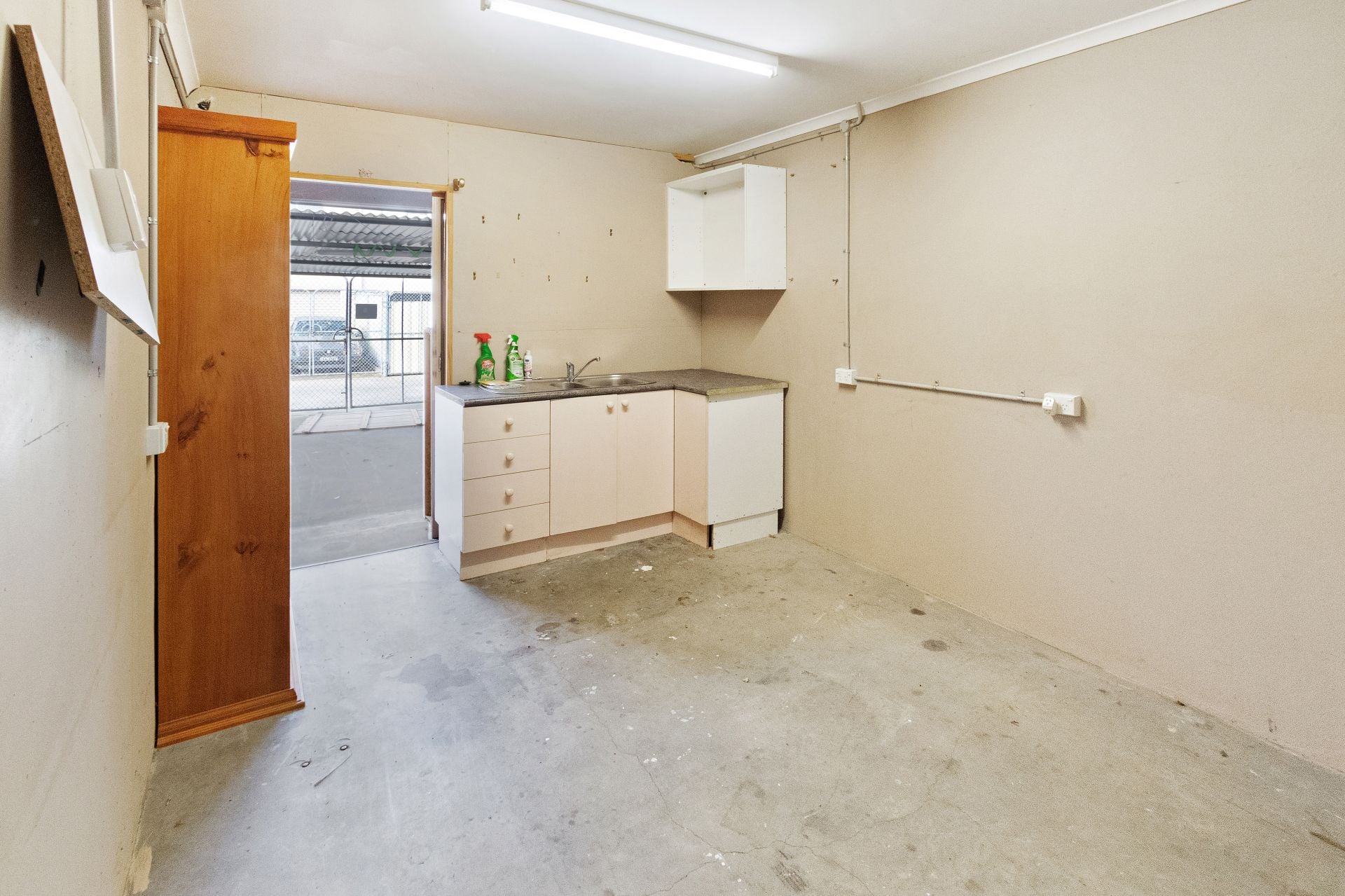 A Little Beauty – Secure Storage Unit – Invest Or Occupy