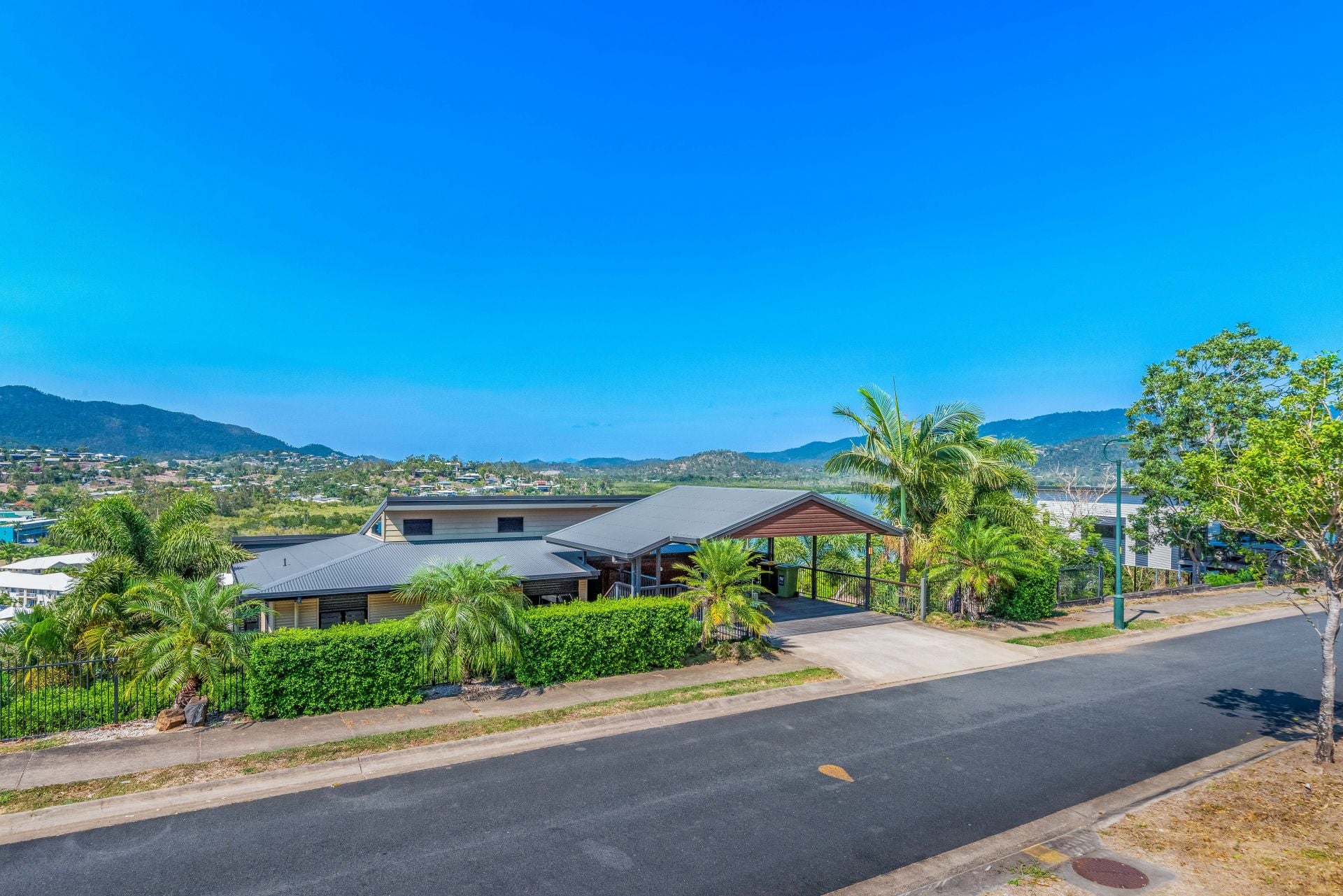 25 Beth Court, Cannonvale Taylors Property Specialists