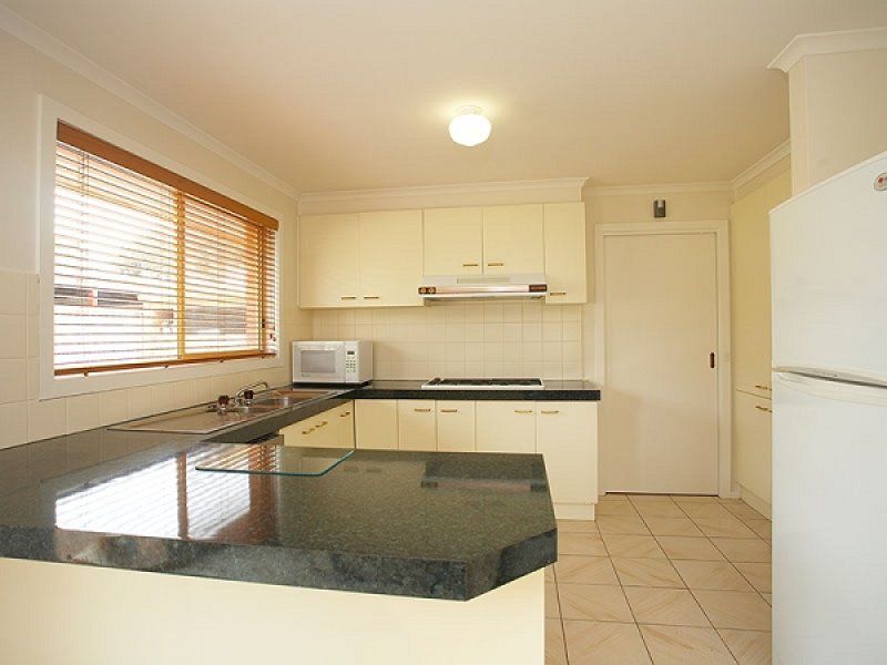 327 Victoria Street, ALTONA MEADOWS, Altona Meadows - Thumbnail 3