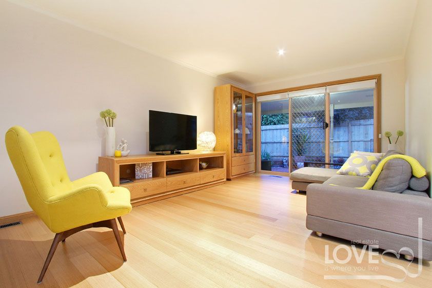 Inviting, Impressive Living on Incana