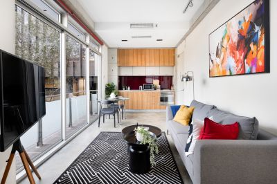 SPLIT-LEVEL ARCHITECTURAL MASTERPIECE IN THE HEART OF SURRY HILLS