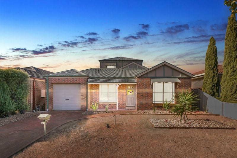 47 Grampians Way, Caroline Springs - Thumbnail 2