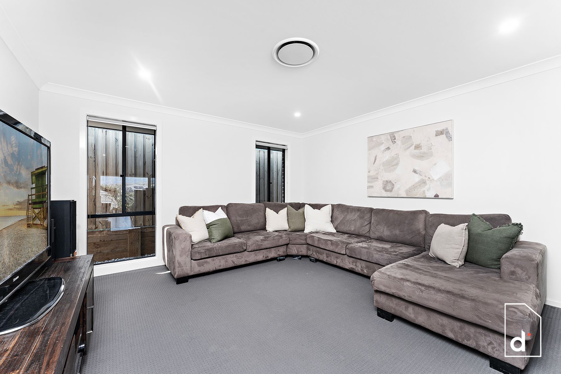 8 Huskisson Street, Tullimbar NSW