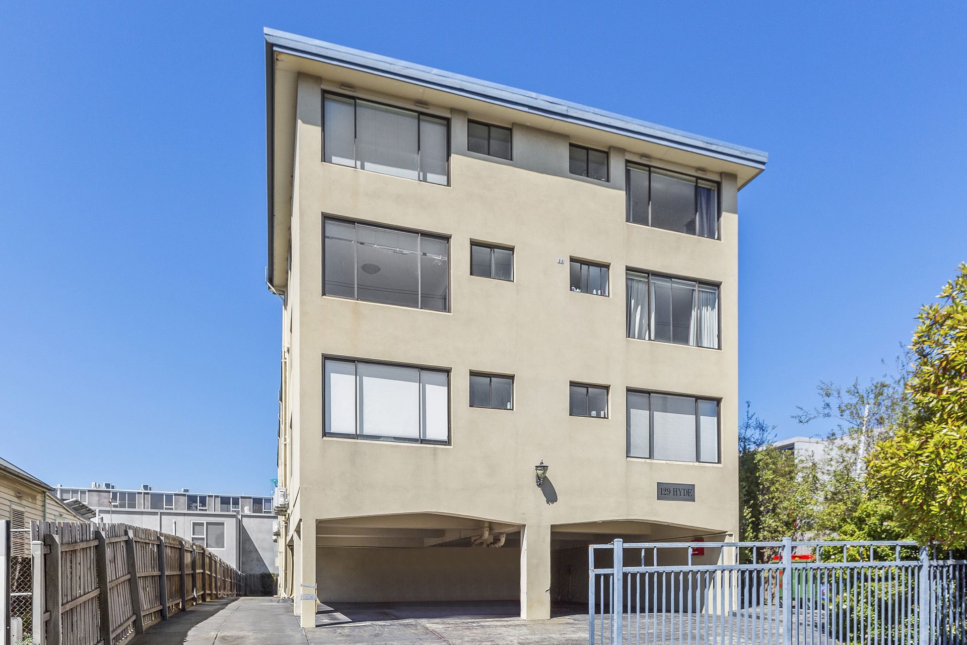 11/129 Hyde Street, Footscray - Thumbnail 2