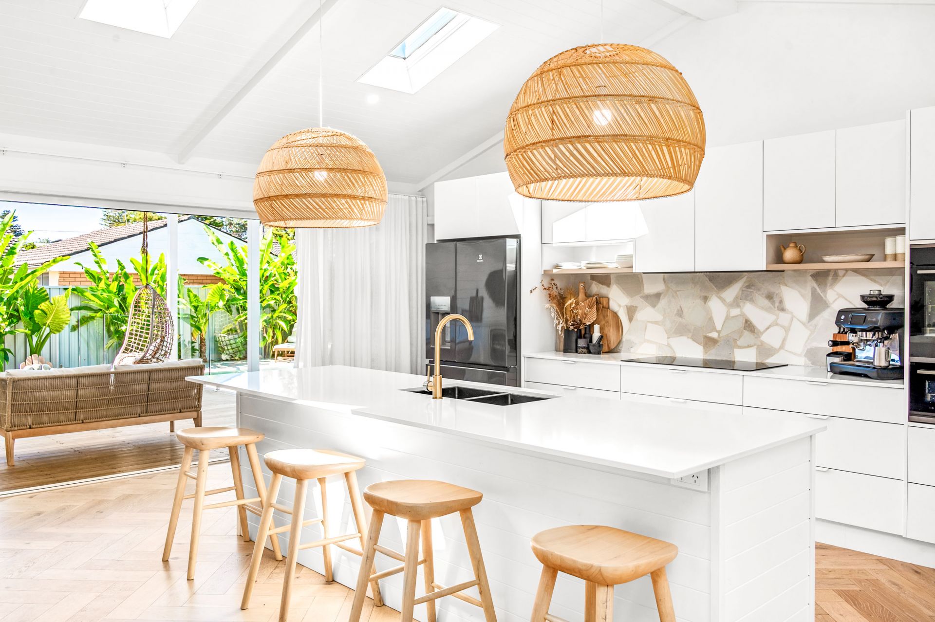 12 Braemar Road, Caves Beach - Thumbnail 7