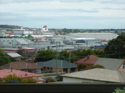128 Mary Street, EAST DEVONPORT, East Devonport - Thumbnail 2