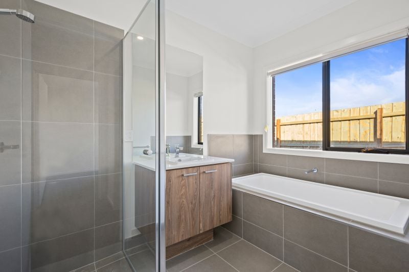 60 Petal Crescent, Wallan
