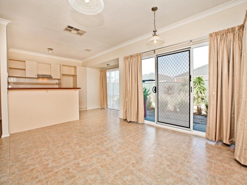 9 Dickerson Way, Caroline Springs - Thumbnail 4