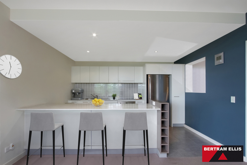 21/98  Corinna Street, Phillip - Thumbnail 4