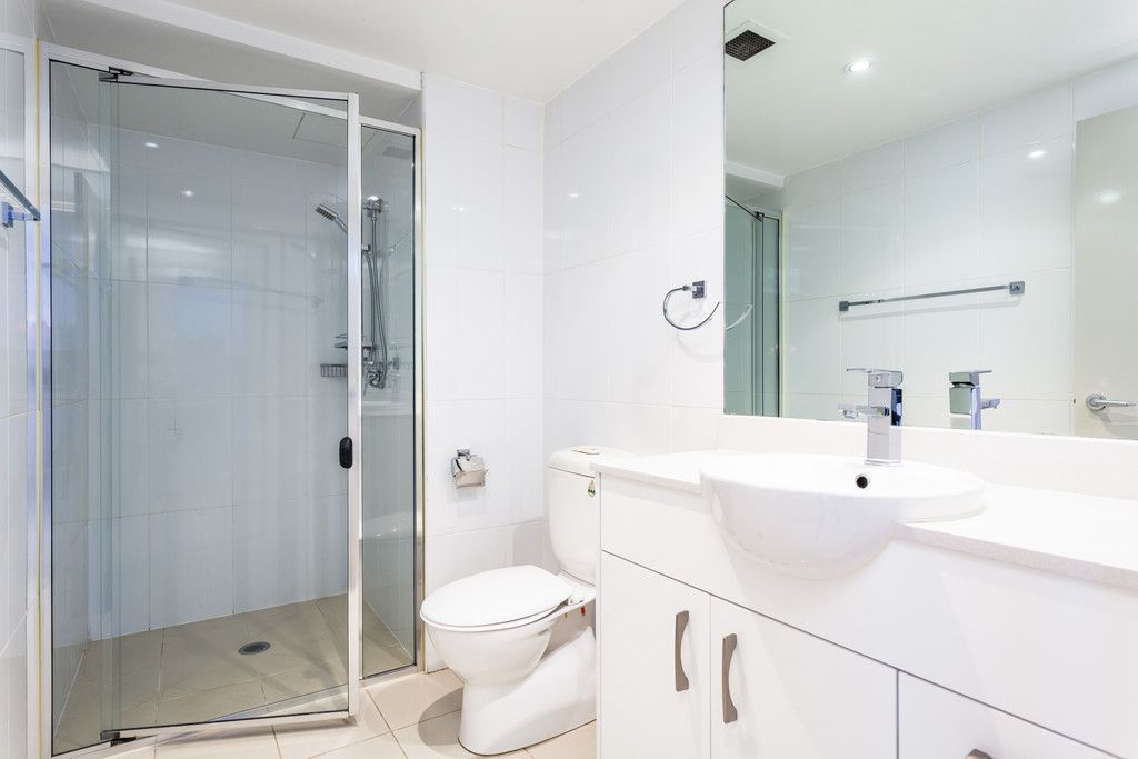 GORGEOUS APARTMENT WITH TWO COURTYARDS