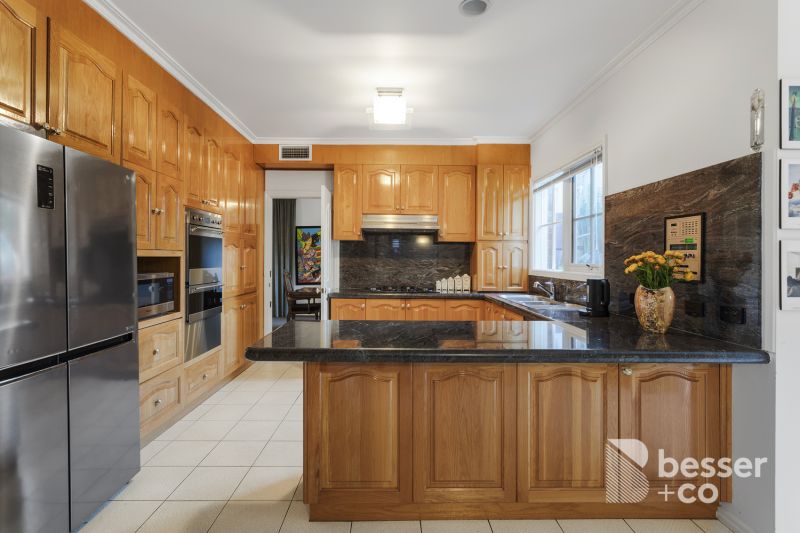 16 Sea View Street, Caulfield South - Thumbnail 7