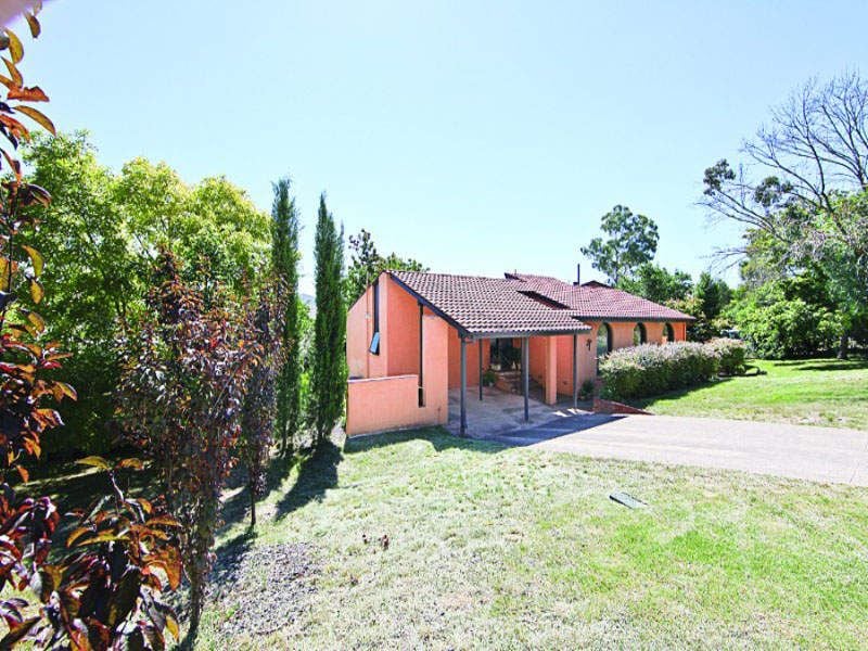 19 Martens Crescent, Weston - Thumbnail 3
