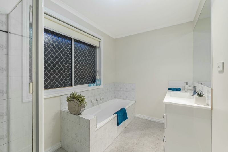 4 Nielsen Court, Altona Meadows - Thumbnail 7