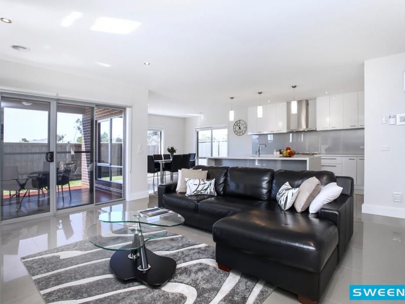 54 Lorimer Street, Caroline Springs - Thumbnail 6