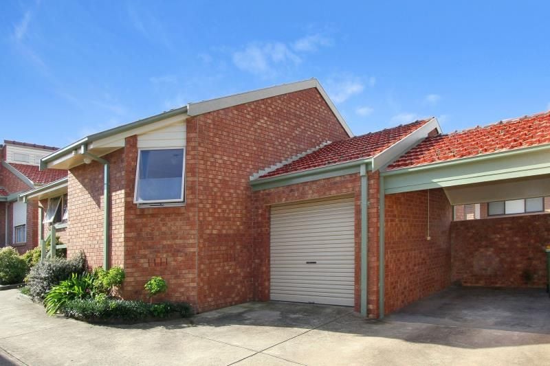 2/18 Mason Street, Reservoir