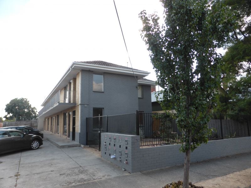 4/25 Spencer Street, Northcote