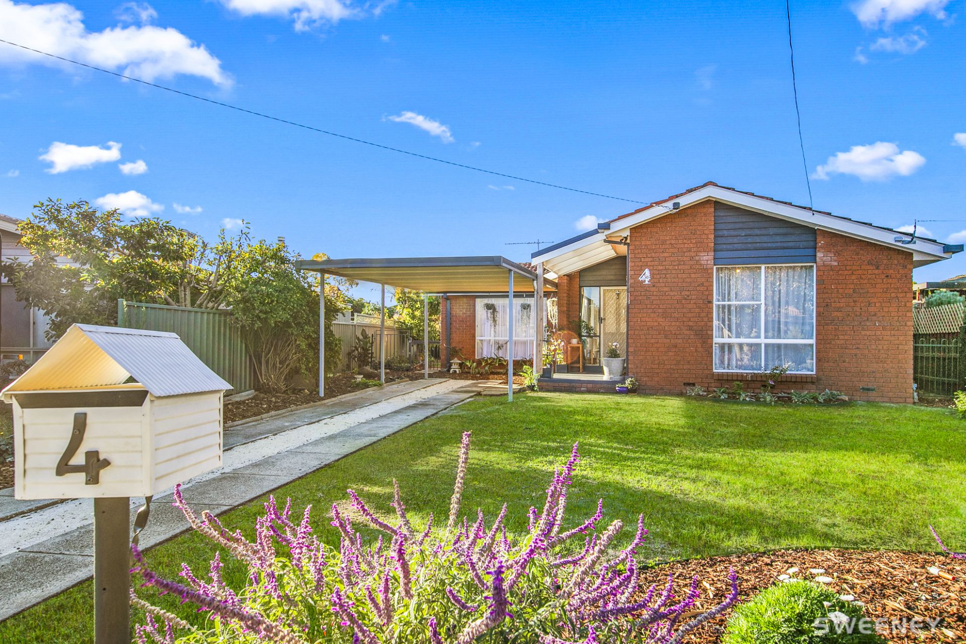 4 Banksia Court, Altona Meadows - Thumbnail 2