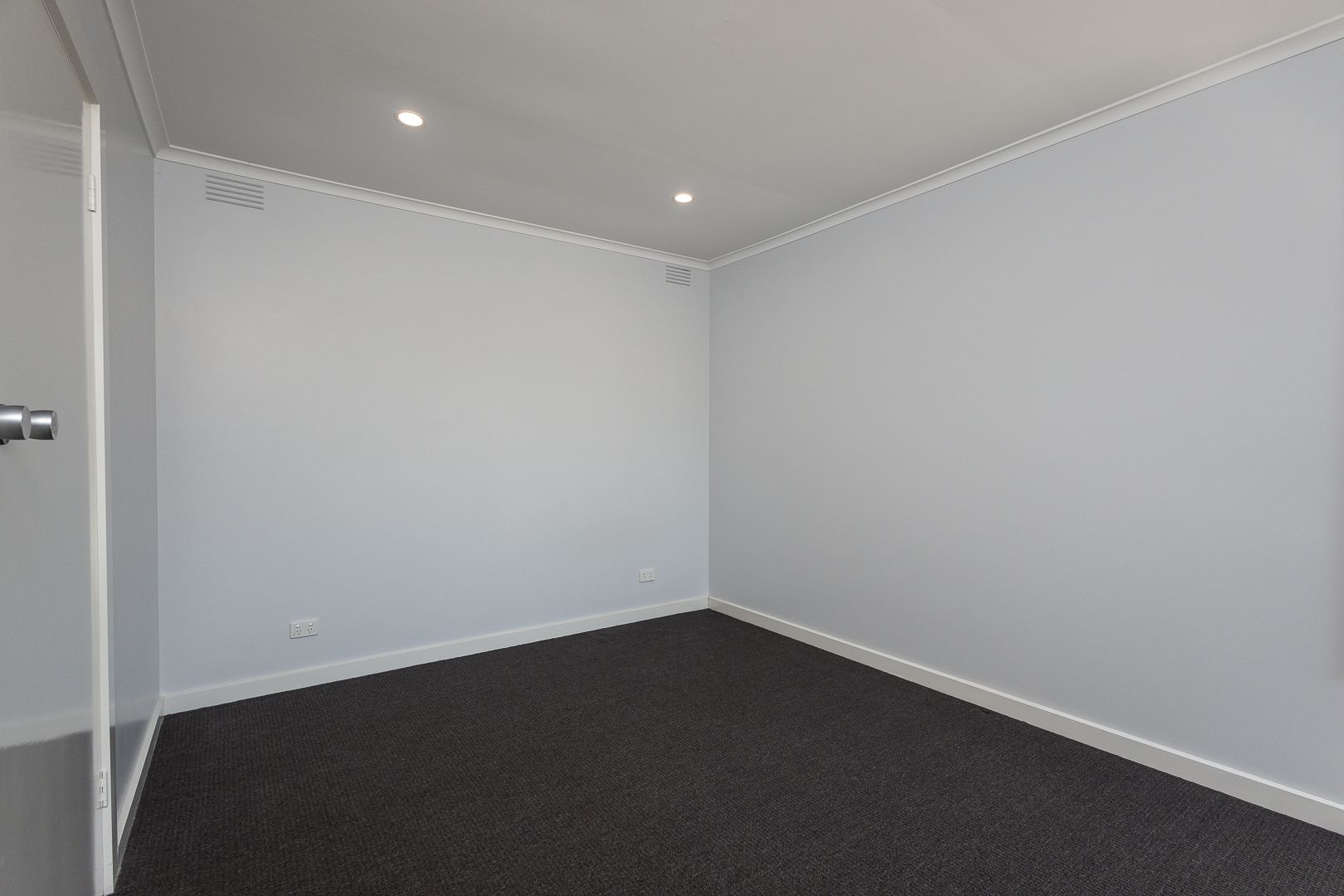 FULLY RENOVATED 2BR UNIT