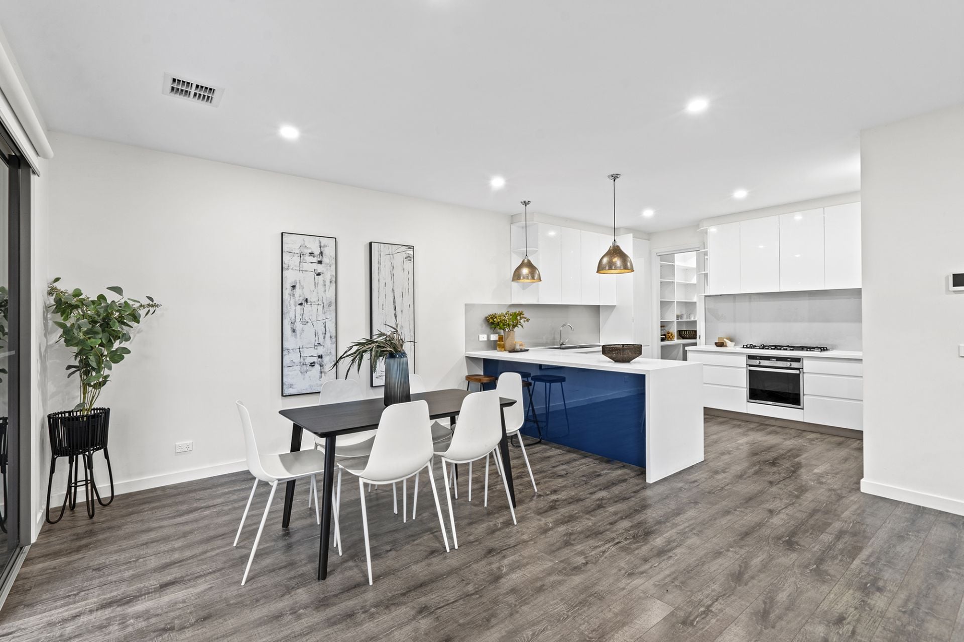8A Arawata Drive Doncaster East VIC, Doncaster East - Thumbnail 3