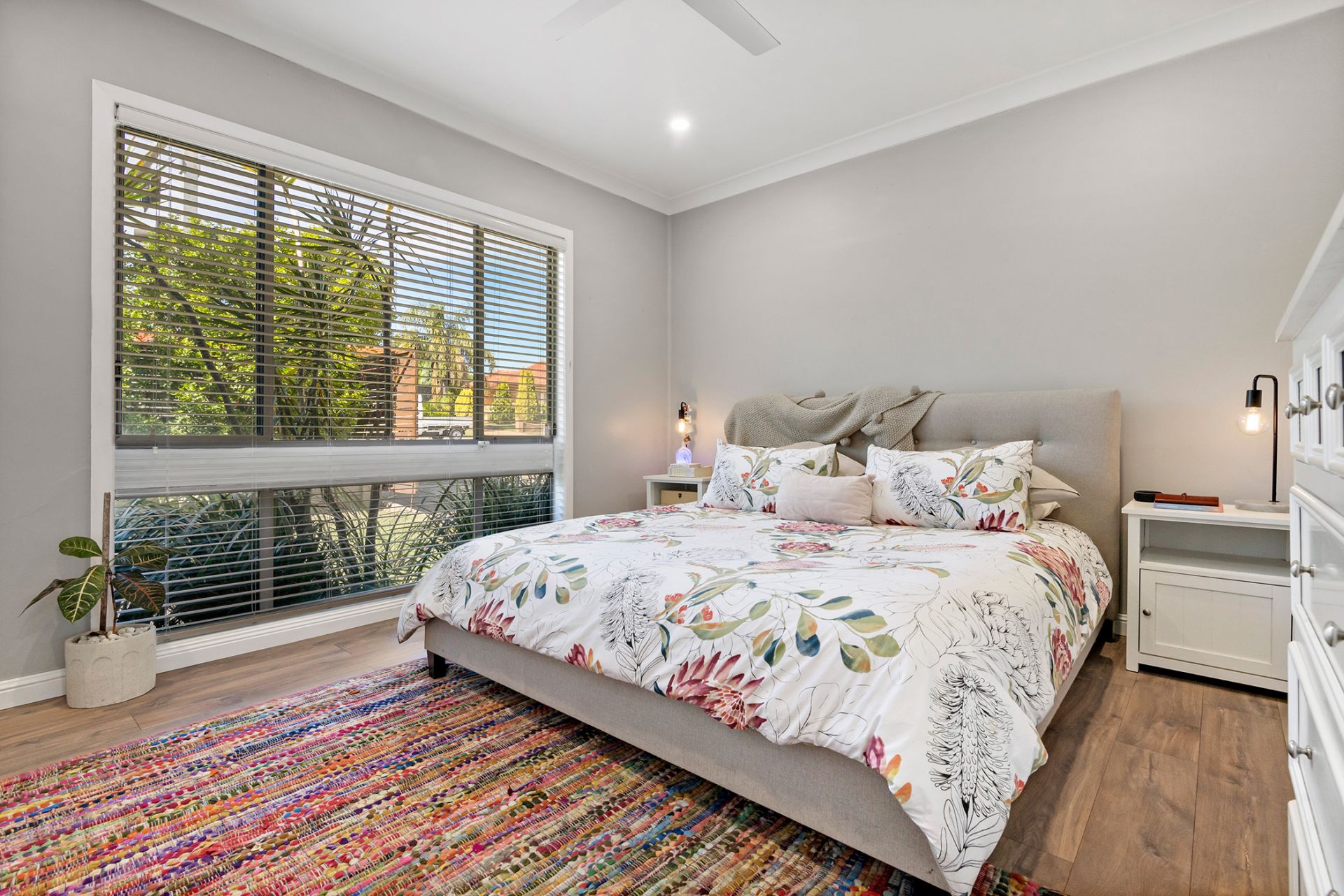 Real Estate For Sale 220 New England Highway Rutherford , NSW