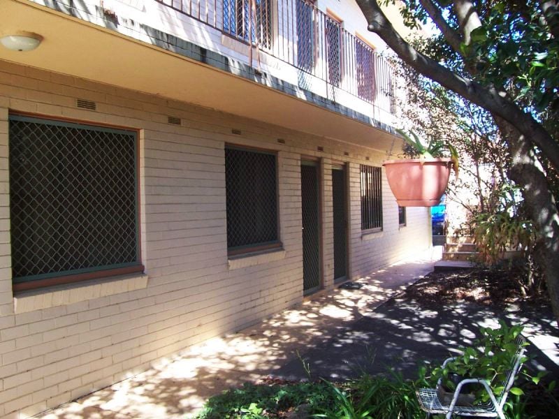 2/10 Swallow Street, Preston