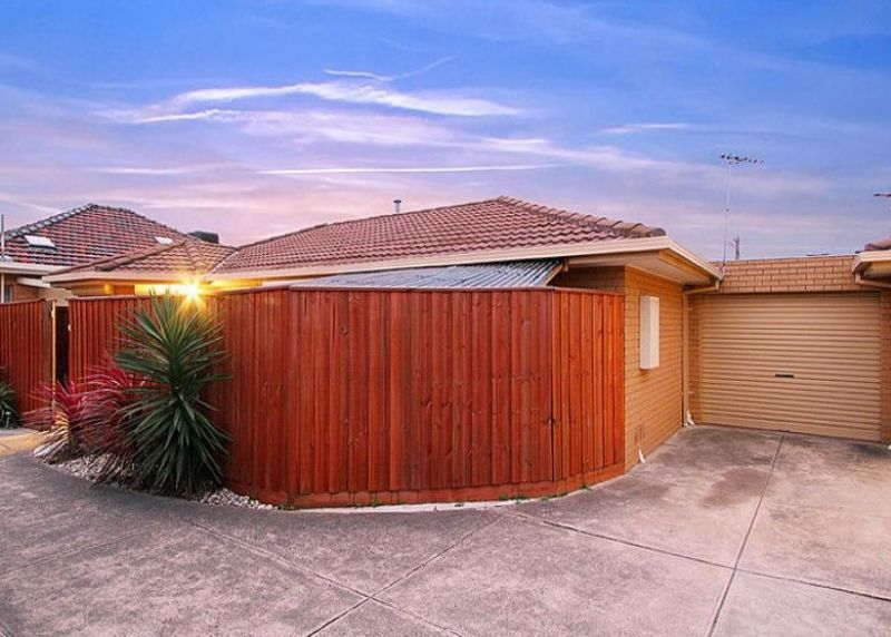 2/30 Dundee Street, Reservoir