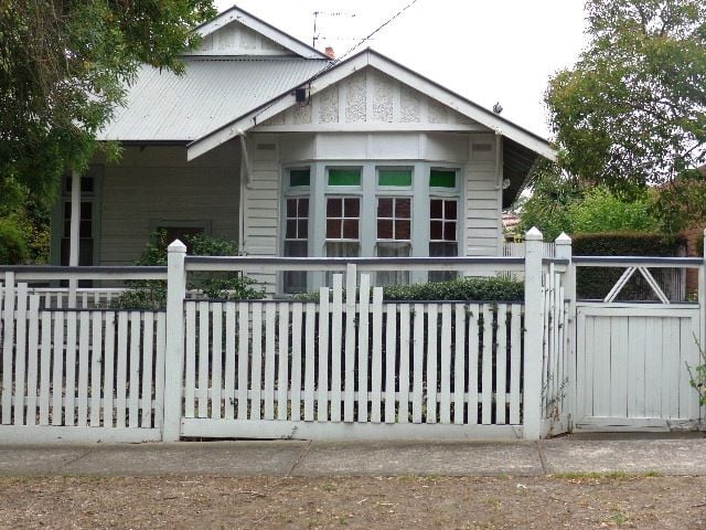 **Great Location in Picturesque Street**